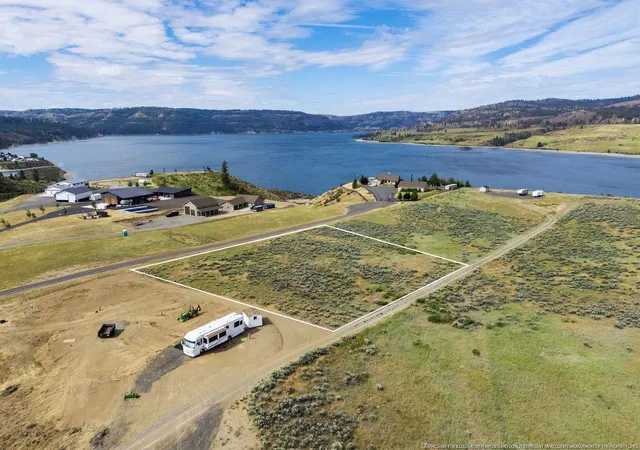 Homes for sale in Deer Meadows, WA | 41395 Harbor View Dr N, Deer Meadows, WA 99122 | MLS# 202618899