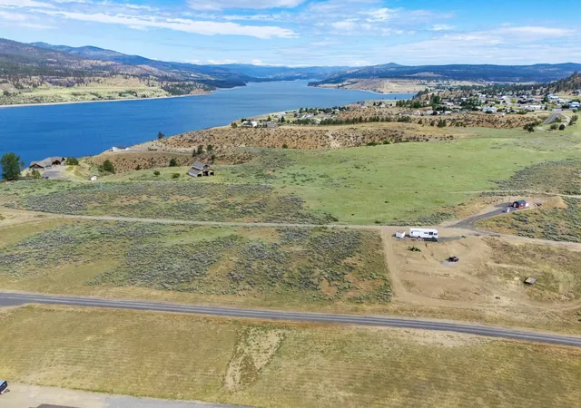 Homes for sale in Deer Meadows, WA | 41395 Harbor View Dr N, Deer Meadows, WA 99122 | MLS# 202618899