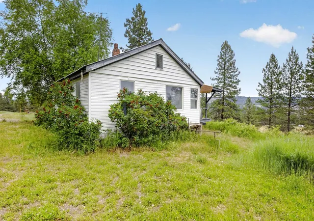 Homes for sale in Nine Mile Falls, WA | 19010 N South Bank Rd, Nine Mile Falls, WA 99026 | MLS# 202618911