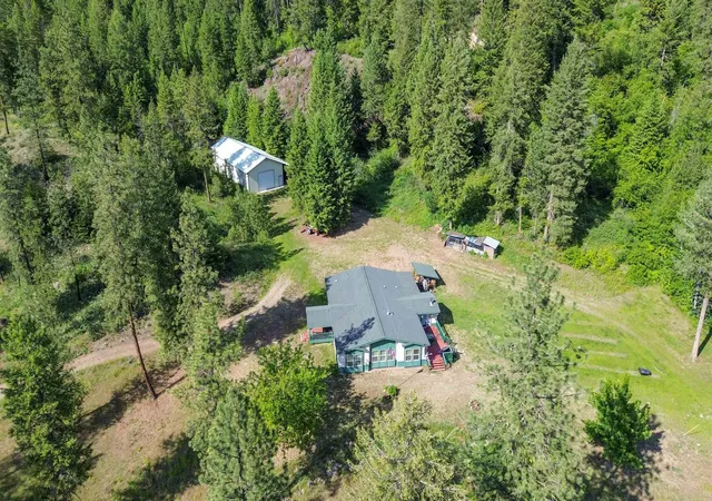 Homes for sale in Kettle Falls, WA | 3434 A Rockcut Rd, Kettle Falls, WA 99141 | MLS# 202618921