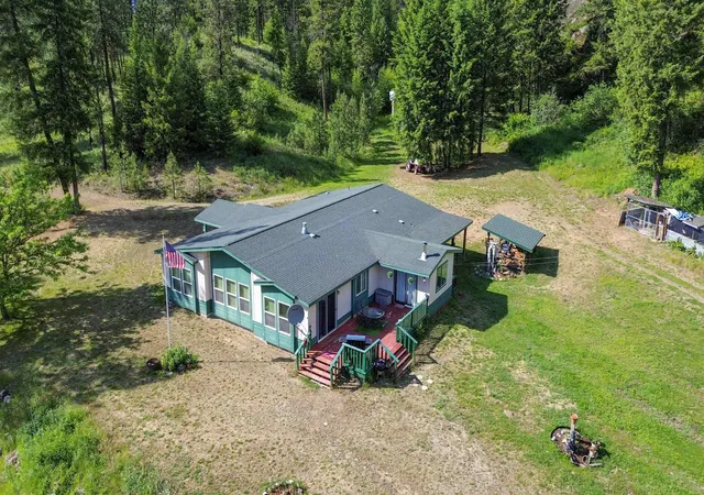 Homes for sale in Kettle Falls, WA | 3434 A Rockcut Rd, Kettle Falls, WA 99141 | MLS# 202618921