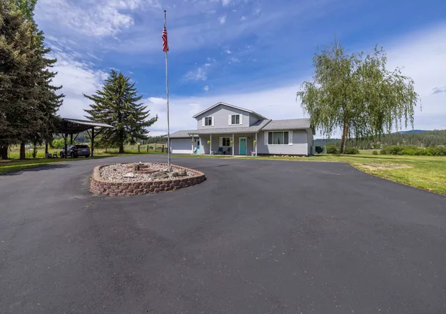 3rd image of 16101 N Mount Spokane Park Dr, Mead, WA 99021 | MLS# 202618923