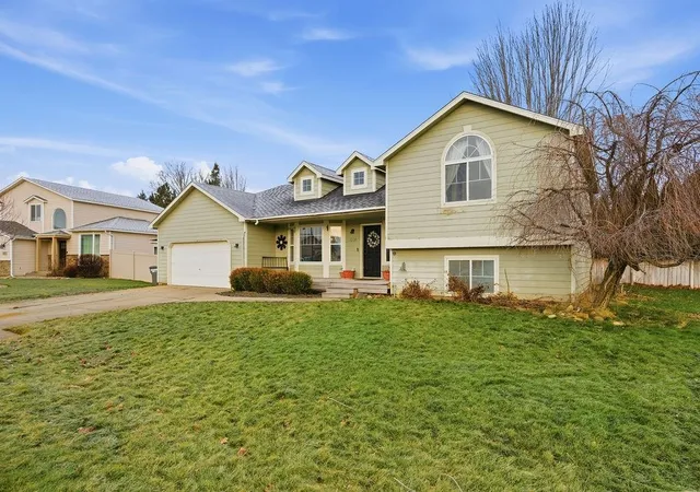 Photo 2 of Single family home for sale at 3206 S Vercler Rd, Spokane Valley, WA 99206 | MLS# 202618934 | Listing updated on 2026-09-26