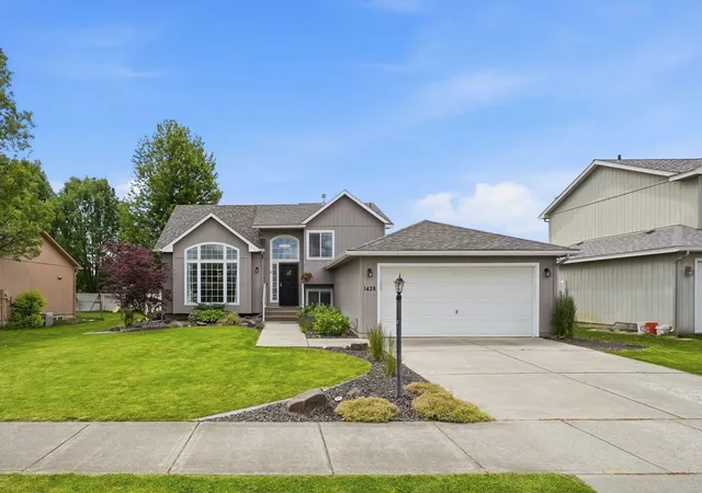 Homes for sale in Spokane, WA | 1428 E Sharpsburg Ave, Spokane, WA 99217 | MLS# 202618938