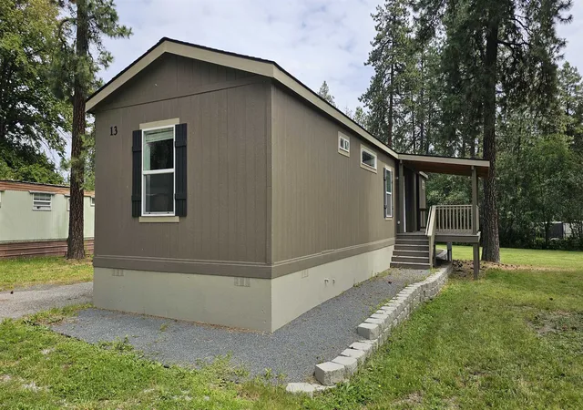 Homes for sale in Kettle Falls, WA | 5 Columbia Dr, Kettle Falls, WA 99141 | MLS# 202618948