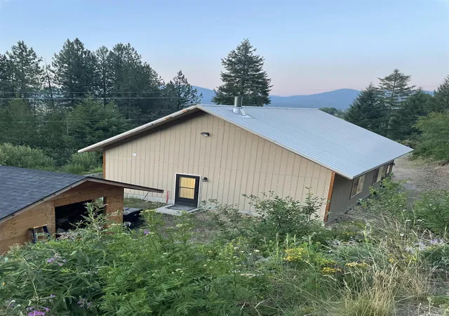 Photo 4 of Single family home for sale at 2190 Heine Rd, Chewelah, WA 99109 | MLS# 202618953 | Listing updated on 2026-08-21