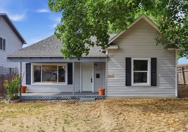 1st image of 1711 E Desmet Ave, Spokane, WA 99202 | MLS# 202618962
