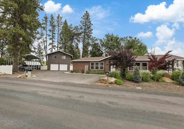 Homes for sale in Medical Lake, WA | 10907 S Pinecroft Rd, Medical Lake, WA 99022 | MLS# 202618972