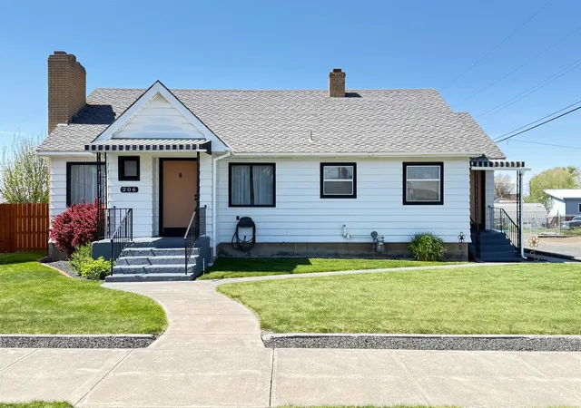 Single family home for sale at 206 S Alder St, Odessa, WA 99159 | MLS# 202618985
