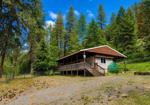 1st image of 3827 B 25 S Hwy, Gifford, WA 99131 | MLS# 202618997