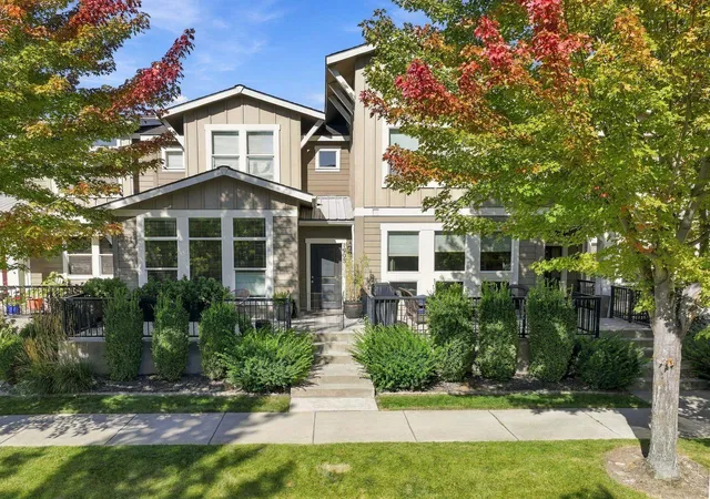Photo 1 of Single family home for sale at 1908 W Summit Pkwy, Spokane, WA 99201 | MLS# 202619022 | Listing updated on 2026-09-29