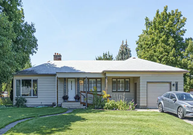 Photo 1 of Single family home for sale at 3421 N Center Rd, Spokane Valley, WA 99212 | MLS# 202619048 | Listing updated on 2026-10-17