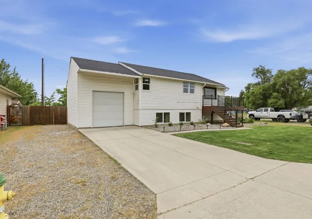 Photo 3 of Single family home for sale at 2723 N Coleman Rd, Spokane Valley, WA 99212 | MLS# 202619062 | Listing updated on 2026-08-12