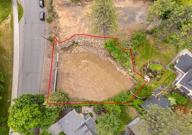 2nd image of 810 E Plateau Rd, Spokane, WA 99203 | MLS# 202619098