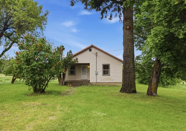 Photo 3 of Single family home for sale at 320871 Highway 2, Newport, WA 99156 | MLS# 202619122 | Listing updated on 2026-06-18