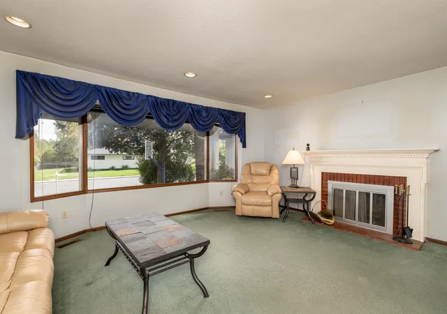 Photo 3 of Sale Pending at 3612 S Bernard St, Spokane, WA 99203 | MLS# 202619145 | Listing updated on 2026-09-29