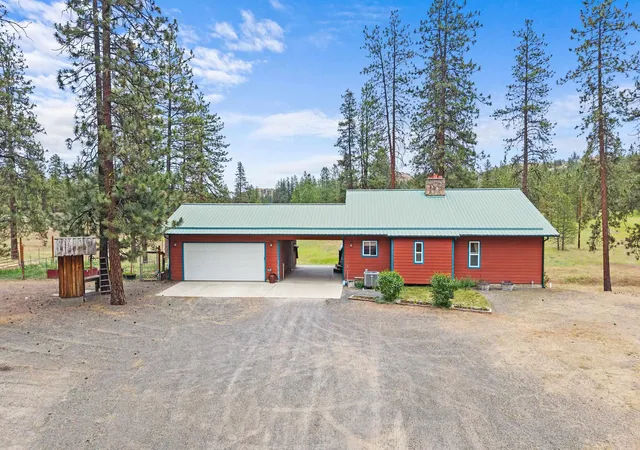 Homes for sale in Davenport, WA | 40048 E Cayuse Cove Rd, Davenport, WA 99122 | MLS# 202619153