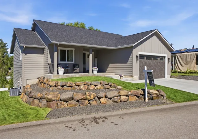 Homes for sale in Spokane Valley, WA | 515 N Fox Ln, Spokane Valley, WA 99206 | MLS# 202619155