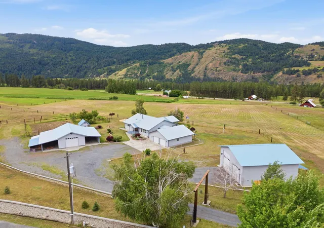 Homes for sale in Evans, WA | 2386 Woodlark Wy, Evans, WA 99126 | MLS# 202619156