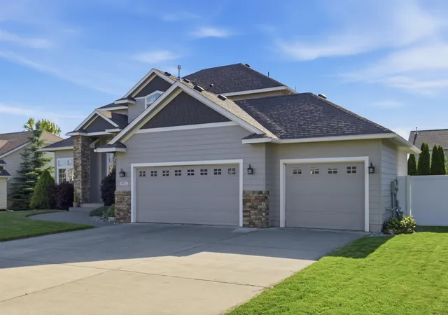 Homes for sale in Spokane, WA | 9721 N Austin Ln, Spokane, WA 99208 | MLS# 202619241