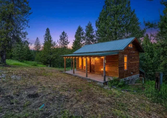 Homes for sale in Springdale, WA | 5099 L Allen Rd, Springdale, WA 99173 | MLS# 202619243