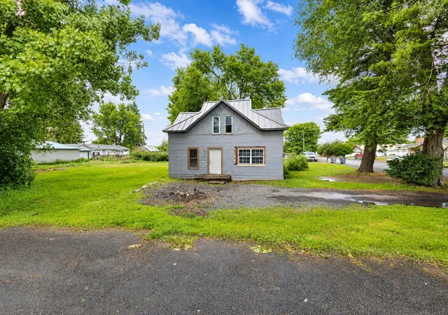 Homes for sale in Davenport, WA | 1102 12th St, Davenport, WA 99122 | MLS# 202619245