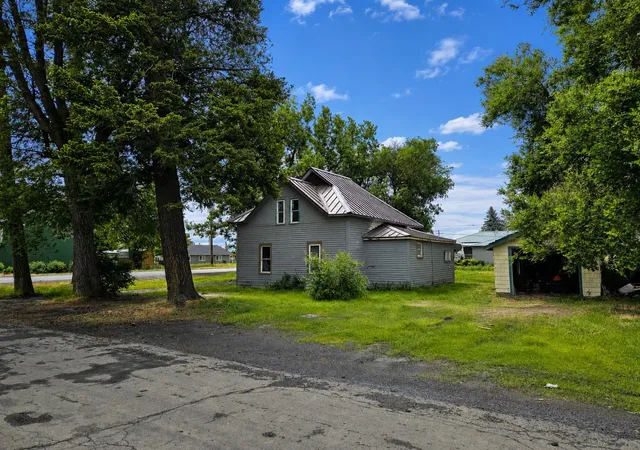 Homes for sale in Davenport, WA | 1102 12th St, Davenport, WA 99122 | MLS# 202619245