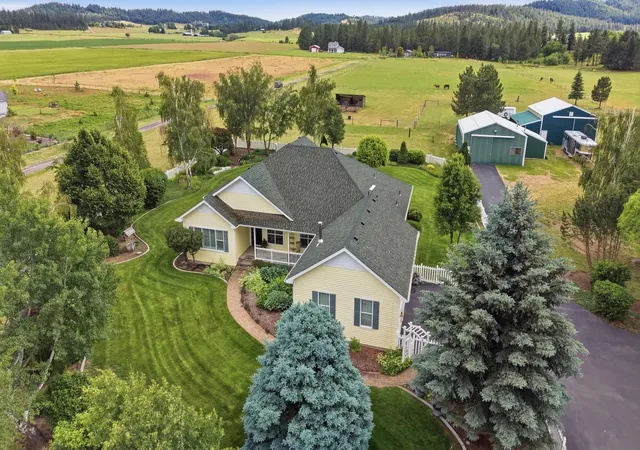 2nd image of 6909 W Ridgeway Dr, Deer Park, WA 99006 | MLS# 202619290