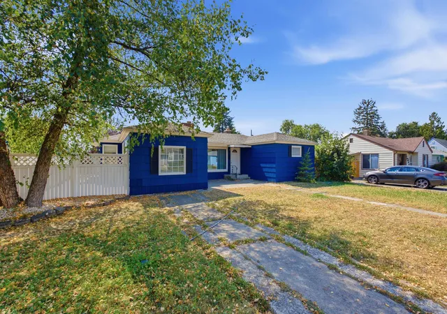 Photo 3 of Sale Pending at 2803 W Rowan Ave, Spokane, WA 99205 | MLS# 202619324 | Listing updated on 2026-09-12