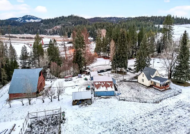 Photo 2 of Single family home for sale at 671 Baker Lake Rd, Newport, WA 99156 | MLS# 202619376 | Listing updated on 2026-09-16