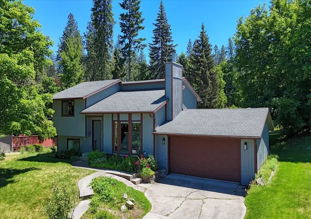 Homes for sale in Spokane, WA | 2012 E 13th Ave, Spokane, WA 99202 | MLS# 202619380