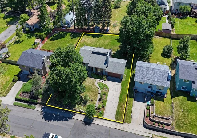 Homes for sale in Spokane, WA | 2012 E 13Th Ave, Spokane, WA 99202 | MLS# 202619380