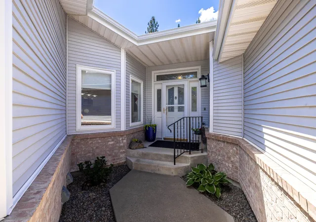 Photo 3 of Condo for sale at 40 E Falcon Ave, Spokane, WA 99218 | MLS# 202619391 | Listing updated on 2026-09-04