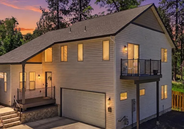 Photo 2 of Single family home for sale at 3414 E 17th Avenue, Spokane, WA 99223 | MLS# 202619415 | Listing updated on 2026-10-11