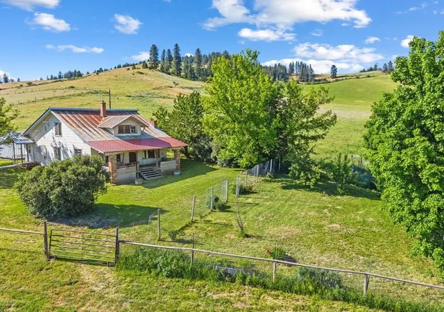 Homes for sale in Rice, WA | 1985 Scott Rd, Rice, WA 99167 | MLS# 202619417