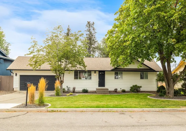Homes for sale in Spokane Valley, WA | 11117 E 11th Ave, Spokane Valley, WA 99206 | MLS# 202619425