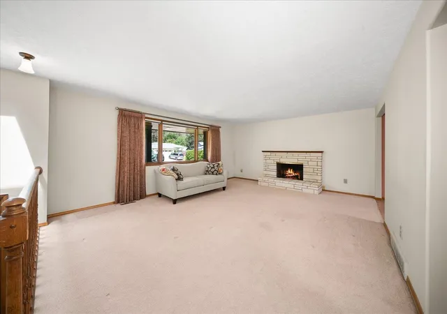 Photo 3 of Sale Pending at 11808 N Madison St, Spokane, WA 99218 | MLS# 202619426 | Listing updated on 2026-08-25