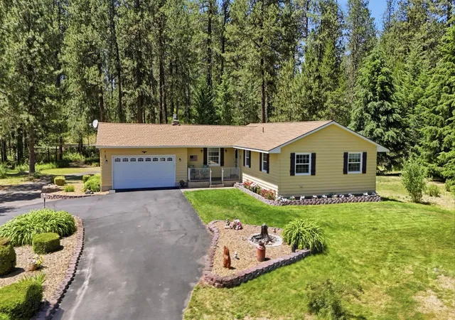 Homes for sale in Chattaroy, WA | 28205 Bear Lake Rd, Chattaroy, WA 99003 | MLS# 202619464