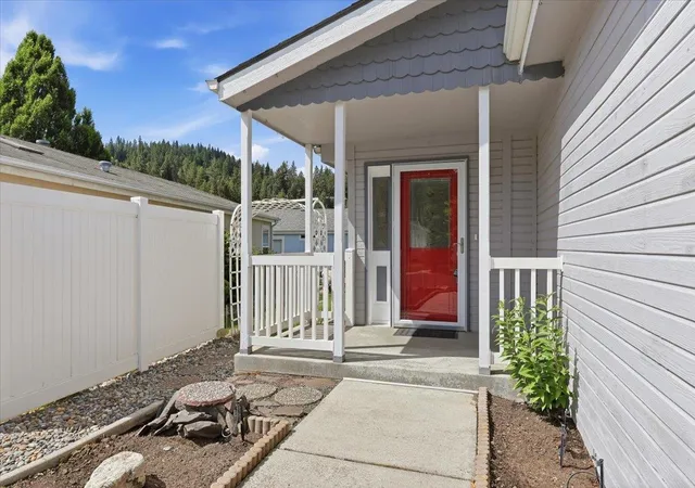 3rd image of 1006 W Sunny Creek Cir, Spokane, WA 99224 | MLS# 202619465