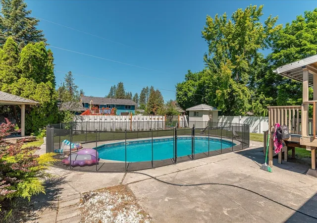 Photo 3 of Single family home for sale at 6505 N Elizabeth St, Spokane, WA 99208 | MLS# 202619482 | Listing updated on 2026-09-30