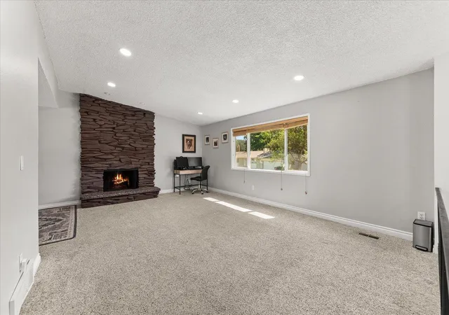 Photo 3 of Single family home for sale at 6505 N Elizabeth St, Spokane, WA 99208 | MLS# 202619482 | Listing updated on 2026-09-30