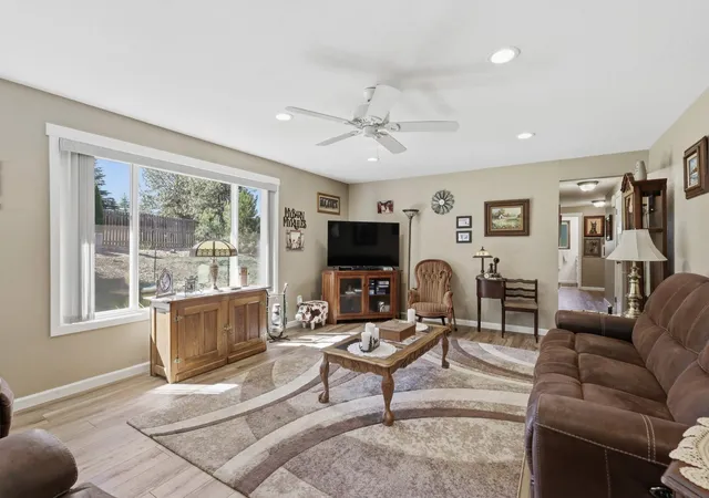 Photo 4 of Sale Pending at 4921 W Londale Ct, Spokane, WA 99208 | MLS# 202619483 | Listing updated on 2026-08-22