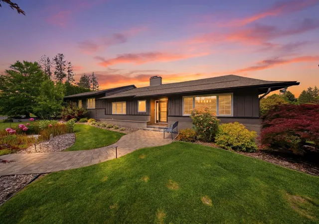 3rd image of 1527 E Woodcliff Rd, Spokane, WA 99203 | MLS# 202619494