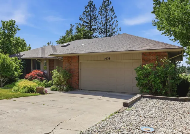 Photo 3 of Single family home for sale at 1408 S Kahuna Dr, Spokane Valley, WA 99212 | MLS# 202619523 | Listing updated on 2026-09-15