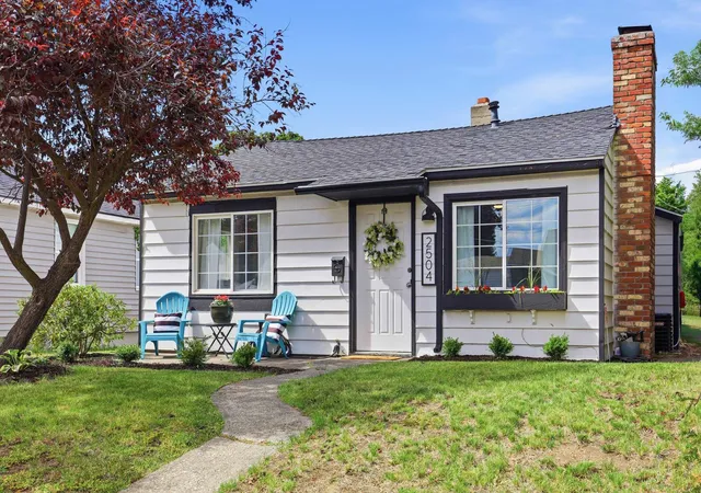 2nd image of 2504 W Wabash Ave, Spokane, WA 99205 | MLS# 202619531