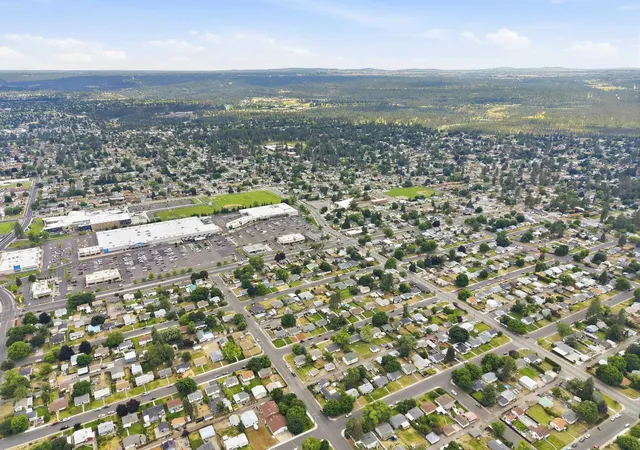 46th image of 2504 W Wabash Ave, Spokane, WA 99205 | MLS# 202619531