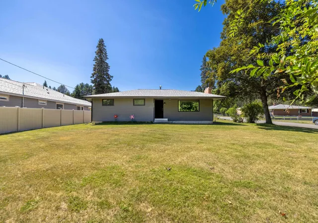 2nd image of 2609 W Waikiki St, Spokane, WA 99218 | MLS# 202619596
