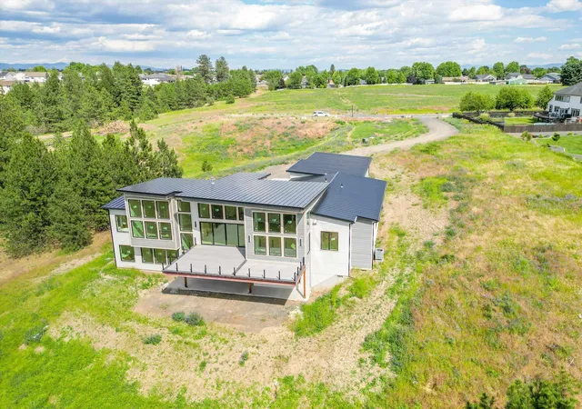 4th image of 8905 N Rustle Rd, Spokane, WA 99208 | MLS# 202619600