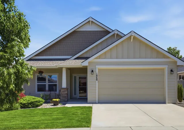 1st image of 1860 N Oakland St, Liberty Lake, WA 99019 | MLS# 202619601