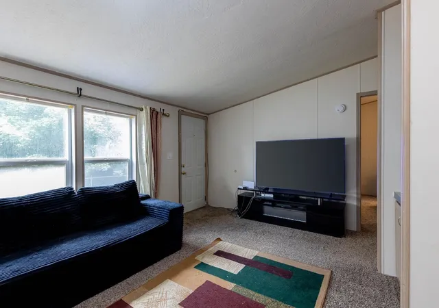 Photo 3 of Manufactured home for sale at 3920 E Center Rd, Mead, WA | MLS# 202619609 | Listing updated on 2026-09-09